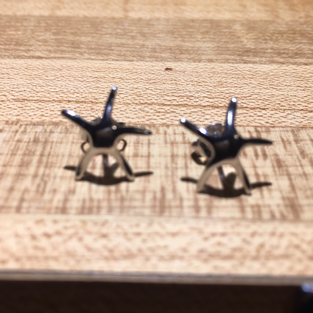 LAST PAIR Petite Silver Starfish earrings - Picture 4 of 6
